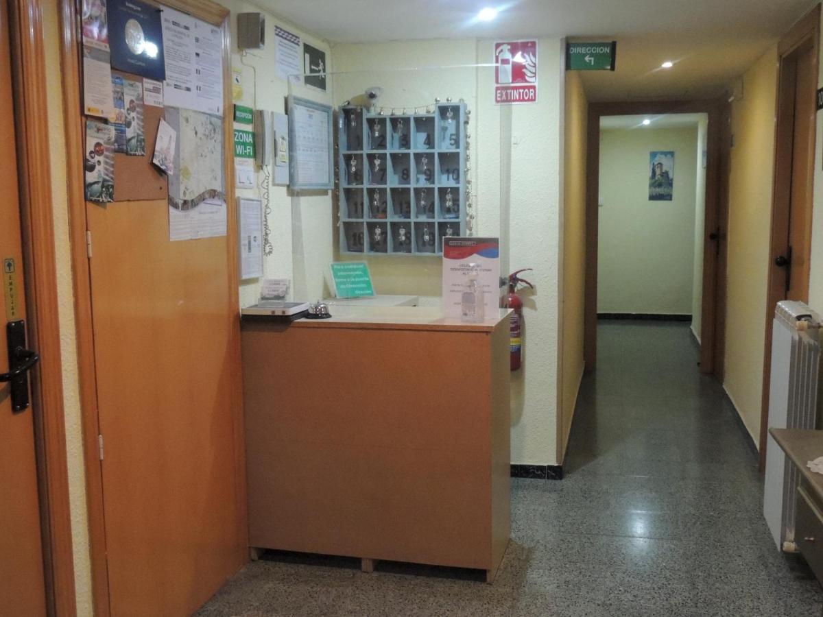 Hostal Cumbre Zaragoza Ngoại thất bức ảnh