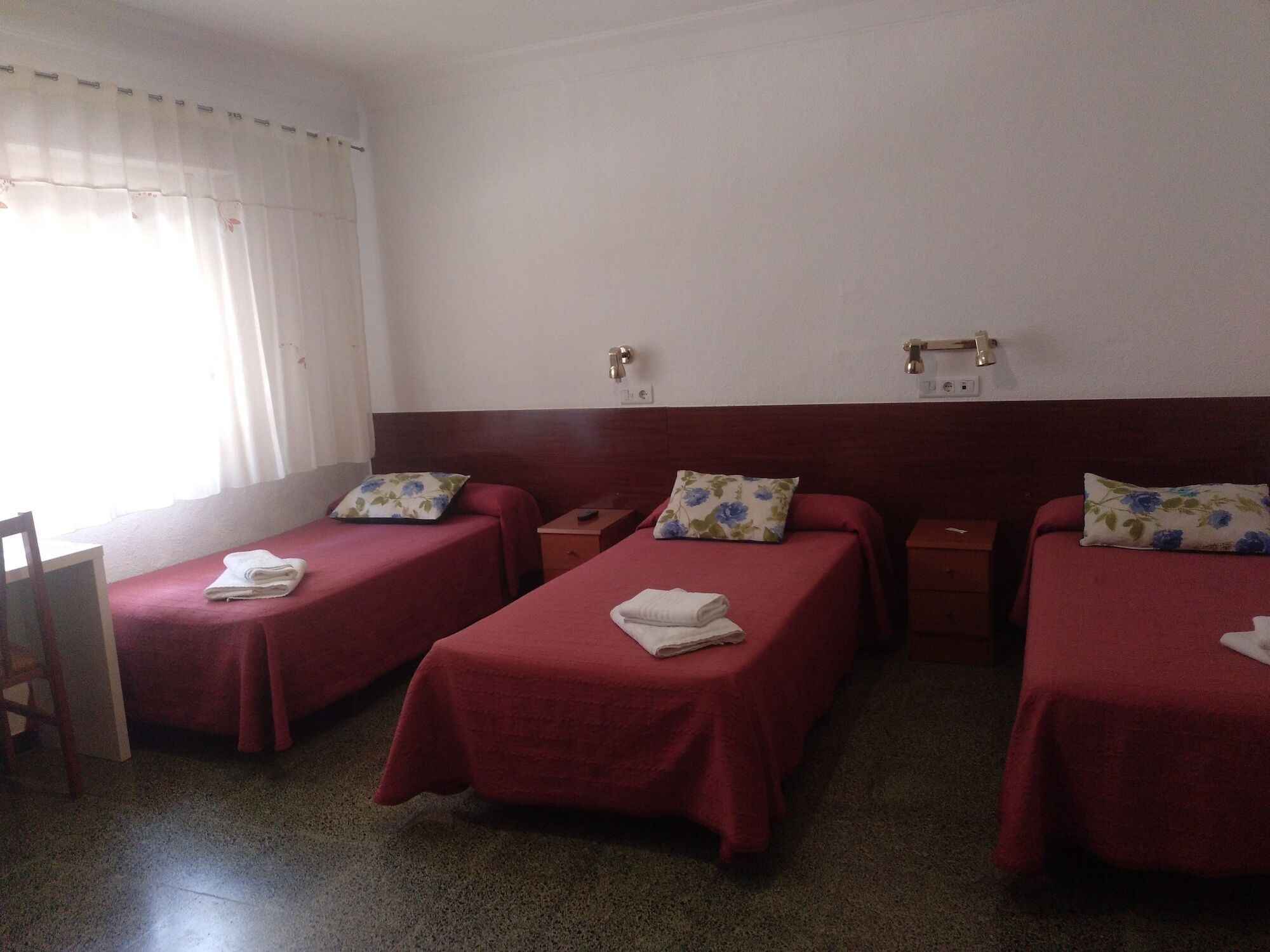 Hostal Cumbre Zaragoza Ngoại thất bức ảnh