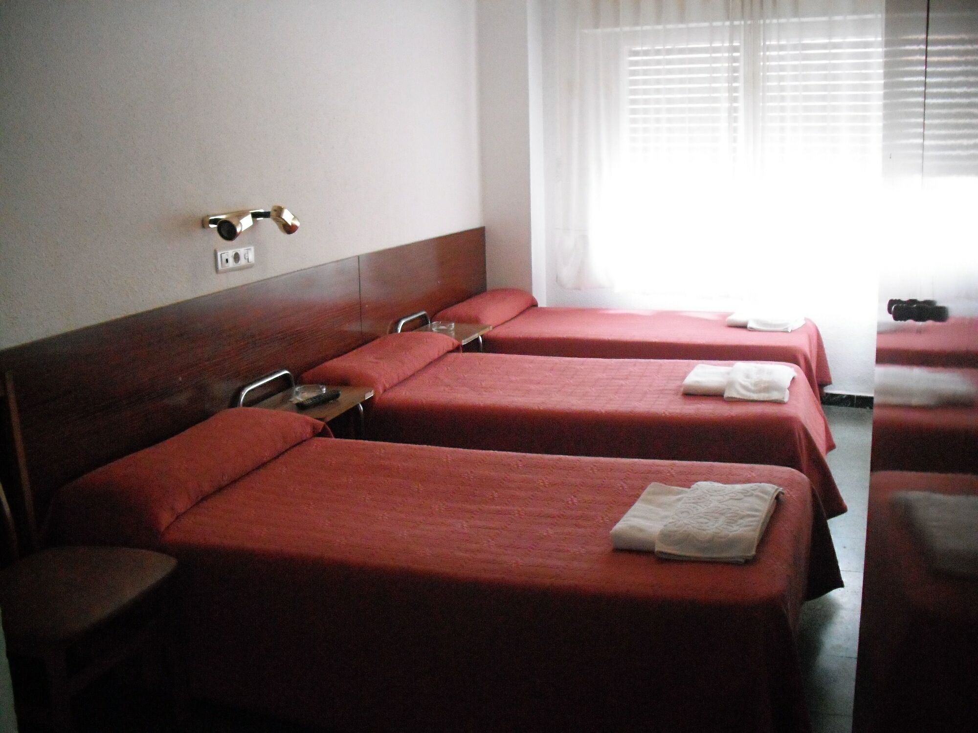 Hostal Cumbre Zaragoza Ngoại thất bức ảnh